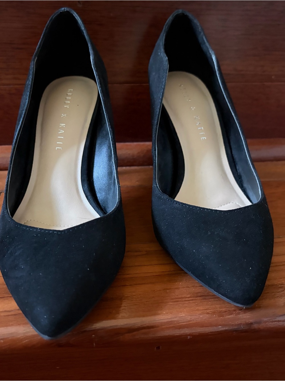 Kelly & Katie Black Pointed-Toe Suede Pumps